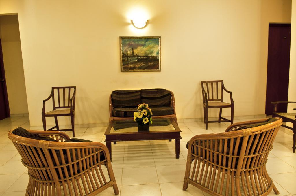 Hotel Sunflower Kataragama Rum bild