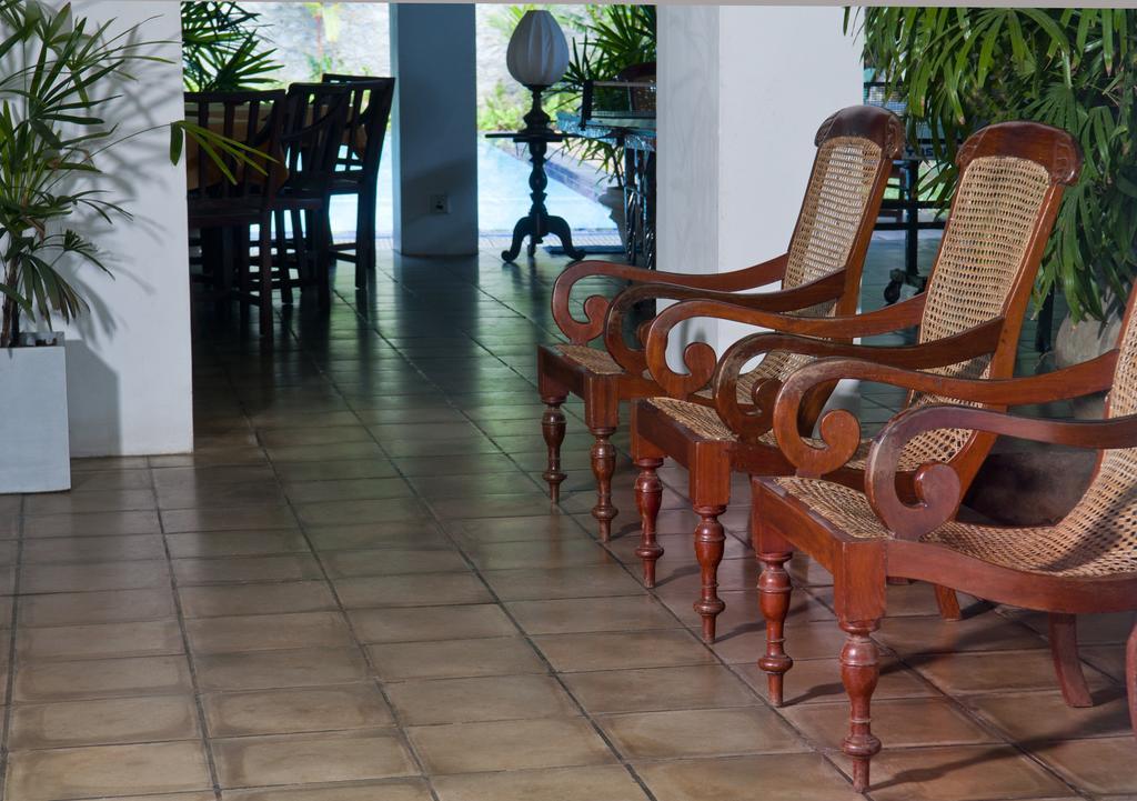 Hotel Sunflower Kataragama Rum bild