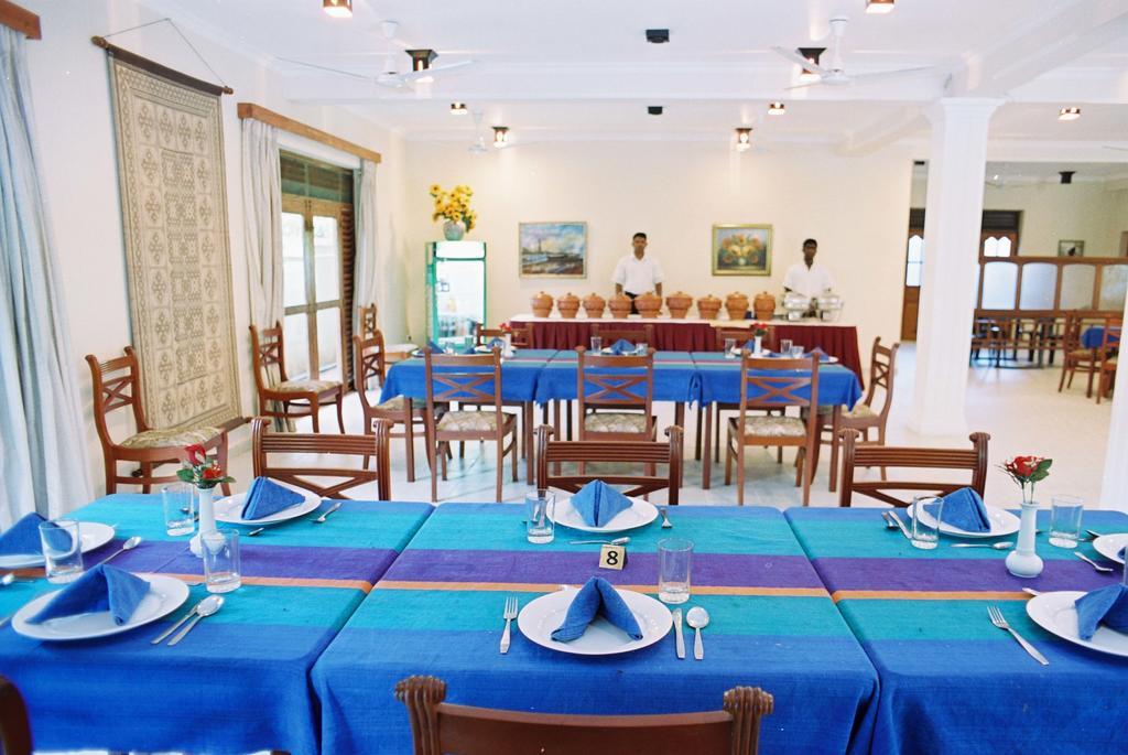 Hotel Sunflower Kataragama Rum bild