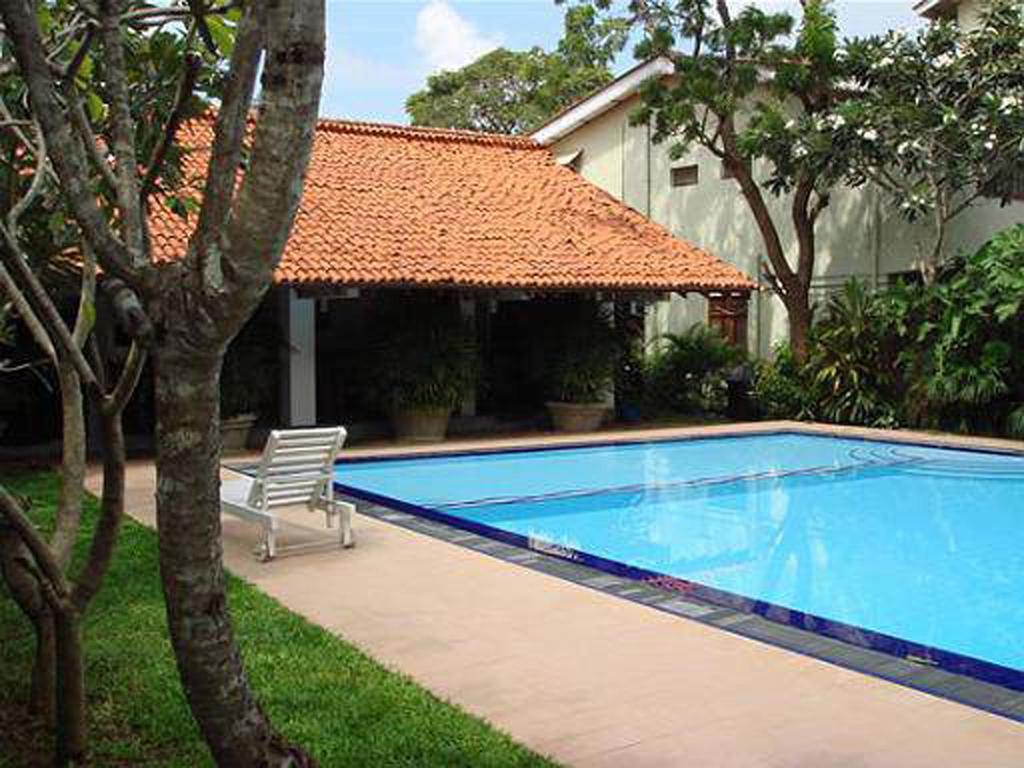 Hotel Sunflower Kataragama Rum bild