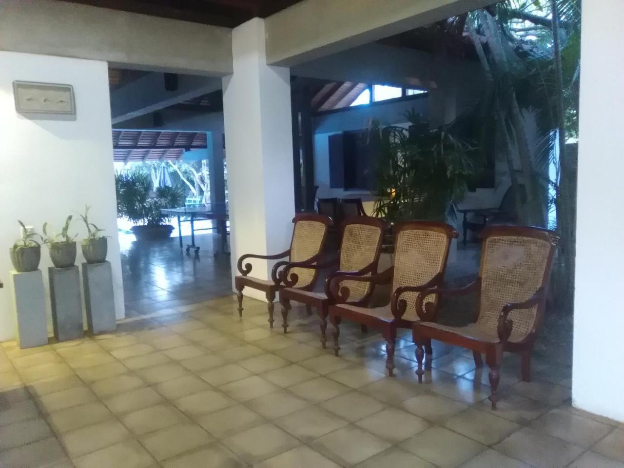 Hotel Sunflower Kataragama Exteriör bild